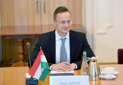 "Це питання національної безпеки": Сіярто відреагував на затримання грошей України